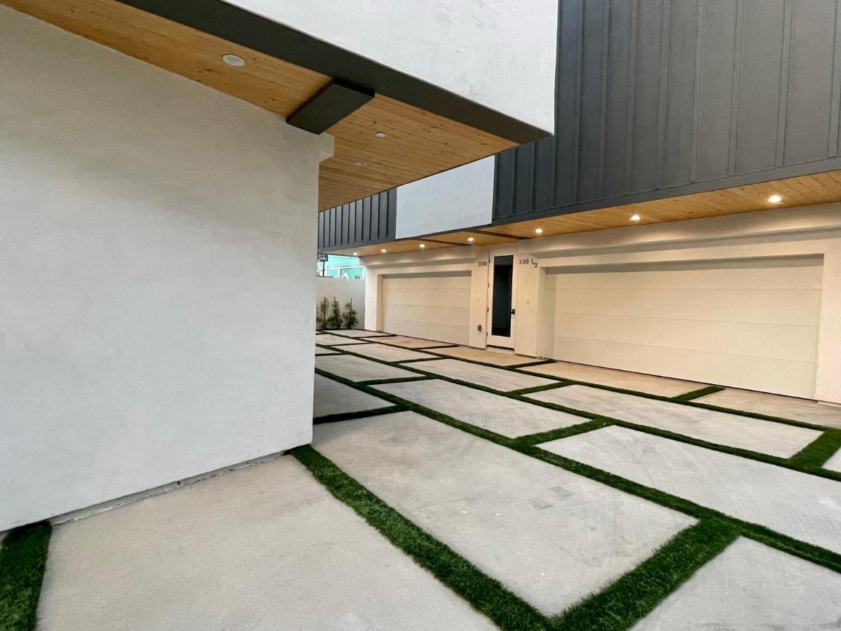 Exclusive Artist Gallery - La Location * Los Ángeles